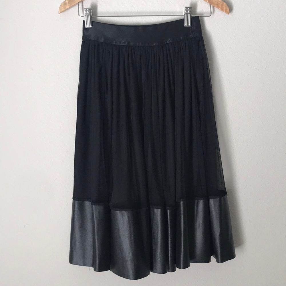 A line skirt with lace overlay stretchy